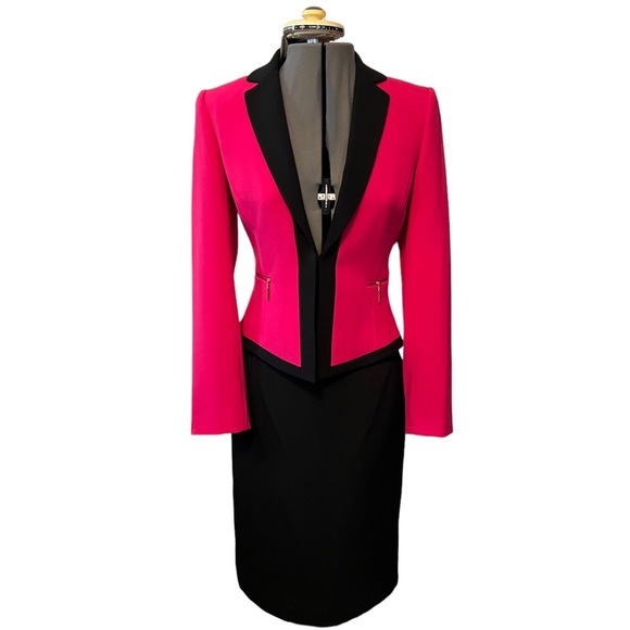 Fushia and Black Tahari Skirt Suit with Zipper accents Size 4 - Picture 1 of 3